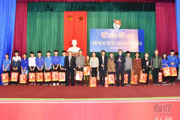 Sắt son niềm tin với Đảng