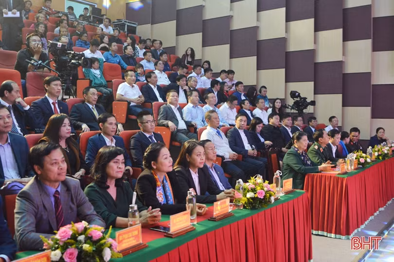 Các doanh nghiệp, nhà hảo tâm ủng hộ Quỹ vì người nghèo Hà Tĩnh hơn 115 tỷ đồng