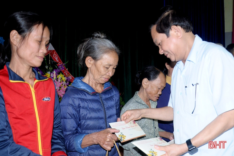 Chủ nhiệm Ủy ban KHCN&MT của Quốc hội chúc Tết tại Can Lộc