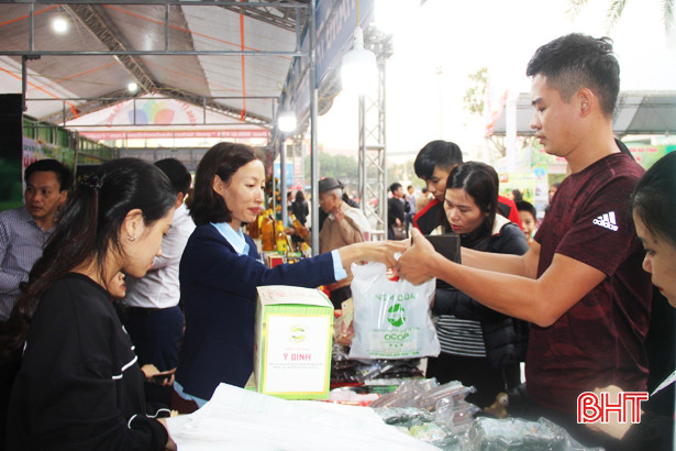 3 ngày thu 4.000 triệu đồng ở Lễ hội Cam và các sản phẩm nông nghiệp Hà Tĩnh