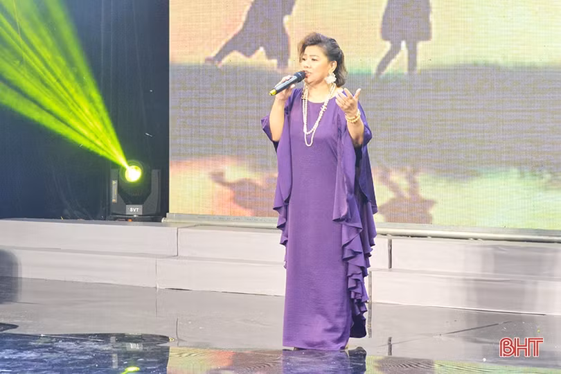 Gala “HTTV - Kết nối Vòng tay nhân ái” huy động hơn 500 triệu đồng giúp đỡ các hoàn cảnh khó khăn