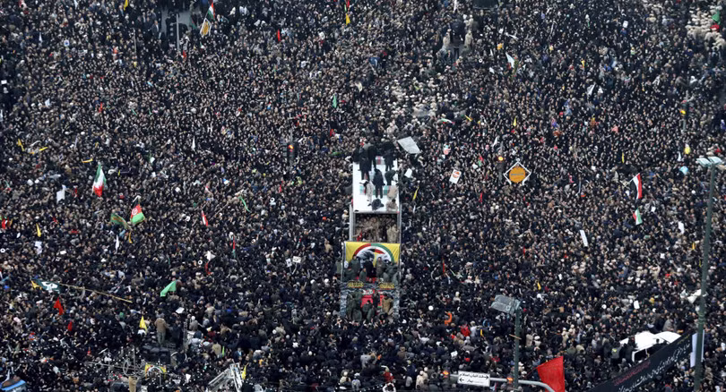 Đám rước lễ tang tướng Soleimani lớn nhất ở Iran kể từ năm 1989