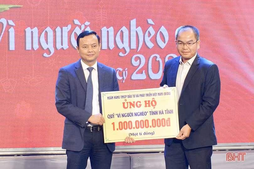 Các doanh nghiệp, nhà hảo tâm ủng hộ Quỹ vì người nghèo Hà Tĩnh hơn 115 tỷ đồng