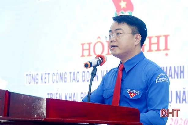 “Tuổi trẻ Khối CCQ&DN Hà Tĩnh tự hào tiến bước dưới cờ Đảng”