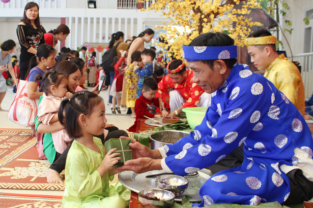 Học sinh iSchool Hà Tĩnh vui “Tết hội nhập”, “Tết sum vầy” ảnh 1 Học sinh iSchool Hà Tĩnh vui “Tết hội nhập”, “Tết sum vầy”