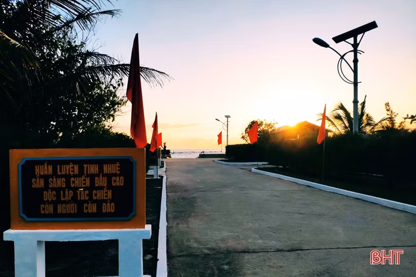 Sơn Ca - hòn ngọc xanh của Trường Sa