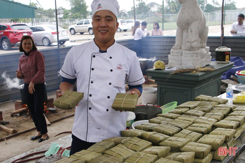 Thi gói bánh chưng ngày tết