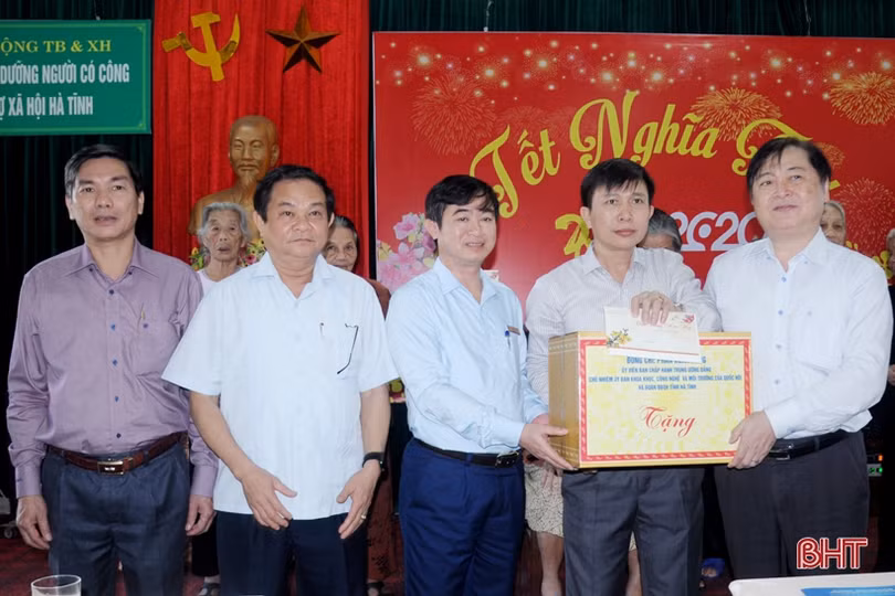 Chủ nhiệm Ủy ban KHCN&MT của Quốc hội chúc Tết người dân Hà Tĩnh