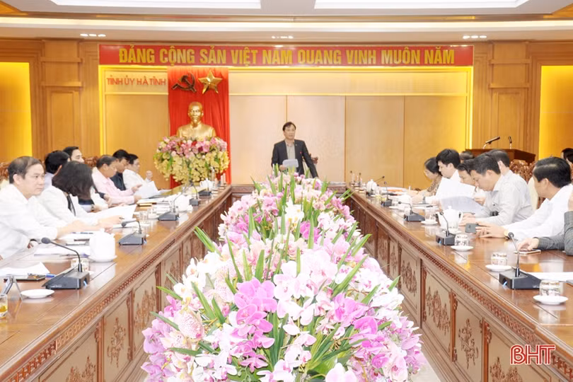 Tổ chức kỷ niệm các ngày lễ lớn phải gắn với phát động các đợt thi đua