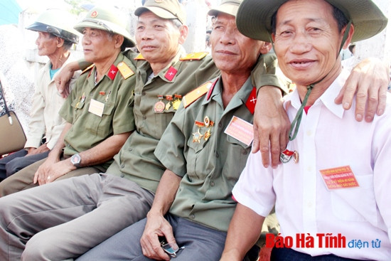 Thiêng liêng Lễ thượng cờ "Thống nhất non sông" ảnh 6