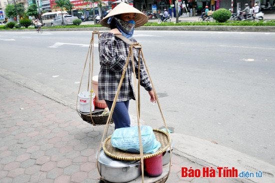 Những người không nghỉ lễ ảnh 8