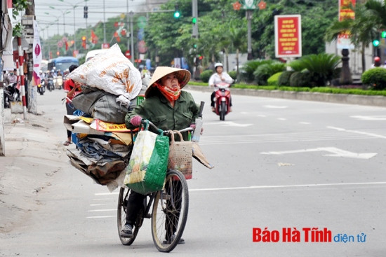 Những người không nghỉ lễ ảnh 3