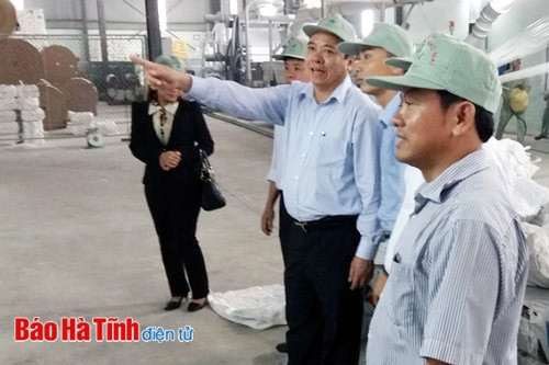 Sôi nổi các hoạt động chào mừng Ngày Quốc tế Lao động 1/5 ảnh 1