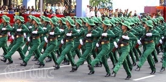 Khối các lực lượng vũ trang bắt đầu tiến vào lễ đài. Khối diễu binh lực lượng biệt động đặc công. Khối chiến sĩ giải phóng quân. Khối các lực lượng vũ trang bắt đầu tiến vào lễ đài. Khối diễu binh lực lượng biệt động đặc công. Khối chiến sĩ giải phóng quân.