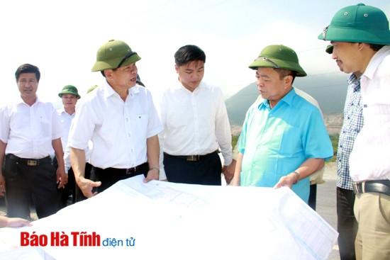 Sớm tháo dỡ các công trình xây dựng trái phép trong KKT Vũng Áng ảnh 1