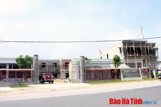 Sớm tháo dỡ các công trình xây dựng trái phép trong KKT Vũng Áng ảnh 3