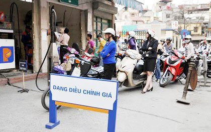 Không điều chỉnh giá xăng dầu trong những ngày nghỉ lễ ảnh 1 Không điều chỉnh giá xăng dầu trong những ngày nghỉ lễ ảnh 1