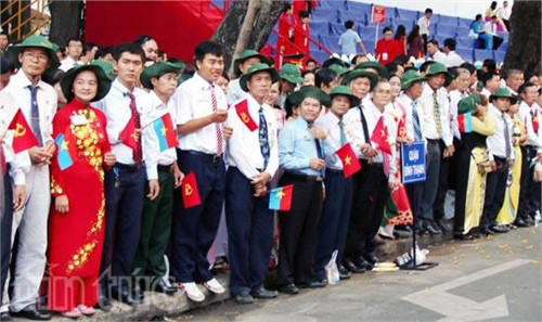 Các khối nền đại diện cho tầng lớp nhân dân đã sớm có mặt... Các khối nền đại diện cho tầng lớp nhân dân đã sớm có mặt...