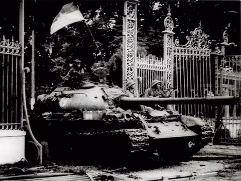 Câu chuyện bức ảnh “Xe tăng chiếm Dinh Độc Lập” ảnh 2