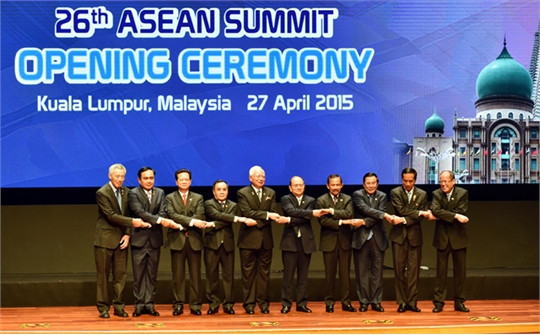 Thủ tướng Nguyễn Tấn Dũng tới Malaysia Thủ tướng lên đường dự Hội nghị Cấp cao ASEAN...