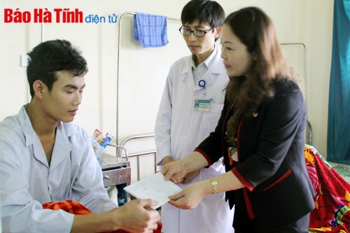 Sôi nổi các hoạt động chào mừng Ngày Quốc tế Lao động 1/5 ảnh 3