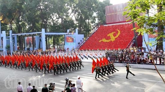 Diễu binh, diễu hành mừng 40 năm thống nhất đất nước ảnh 1 Diễu binh, diễu hành mừng 40 năm thống nhất đất nước ảnh 1