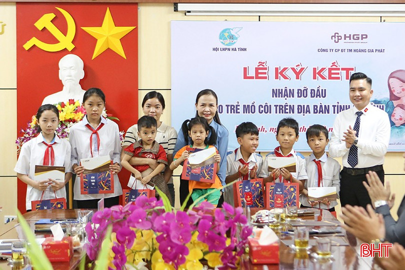 Hội LHPN tỉnh phối hợp với các cơ quan, đơn vị, doanh nghiệp nhận đỡ đầu 20 trẻ mồ côi dịp tháng 9/2024 vừa qua. a4.jpg