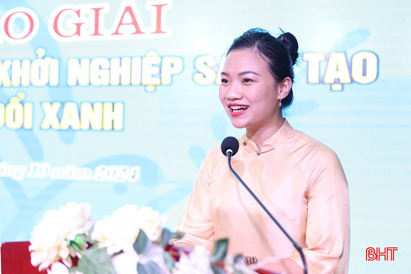 Chị Nguyễn Thị Huyền Trang (TP Hà Tĩnh) tác giả dự án “Trầm hương Tâm Thiên Hương - hơn cả một trải nghiệm” phát biểu cảm tưởng về Cuộc thi "Phụ nữ khởi nghiệp sáng tạo và chuyển đổi xanh". a6-5352.jpg