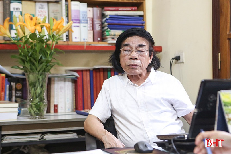 Phó Giáo sư, Tiến sỹ Biện Minh Điền (Trường Đại học Vinh) quê ở huyện Cẩm Xuyên, là người có nhiều tâm huyết biên soạn các công trình nghiên cứu về văn hóa, con người Hà Tĩnh. a3.jpg
