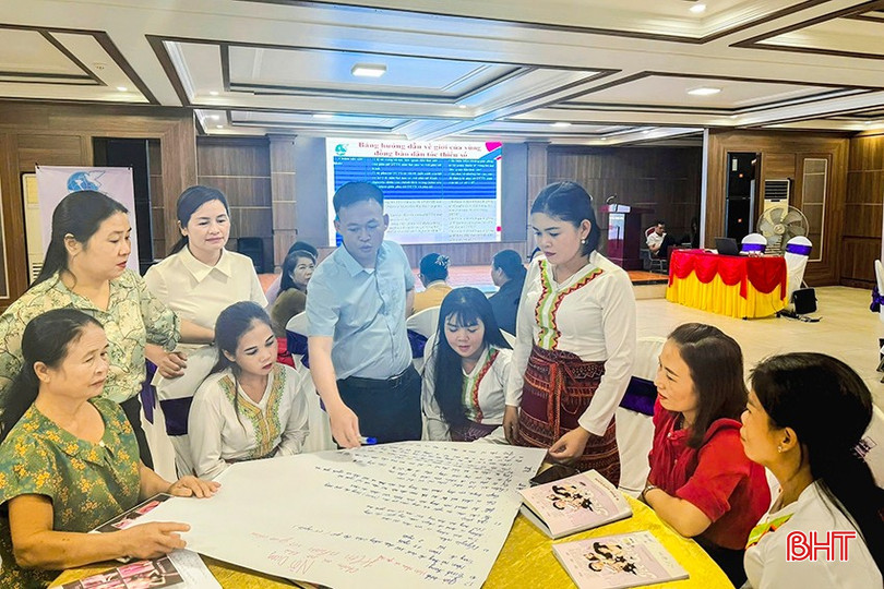 Học viên thảo luận nhóm về các nội dung tập huấn. a4-8709-2651.jpg