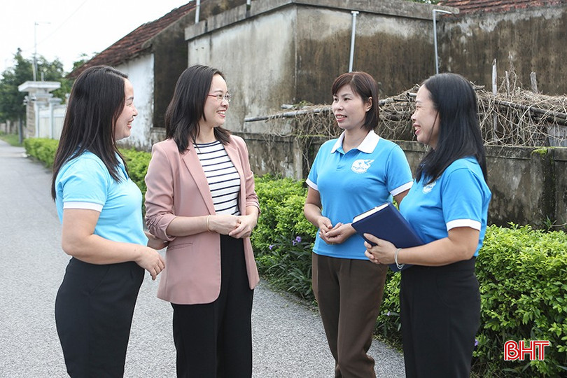 Để thực hiện tốt công tác phòng chống BLGĐ và xâm hại trẻ em, Hội LHPN huyện Lộc Hà luôn có sự kết nối sâu sát với cán bộ hội viên ở cơ sở. bqbht_br_a3.jpg