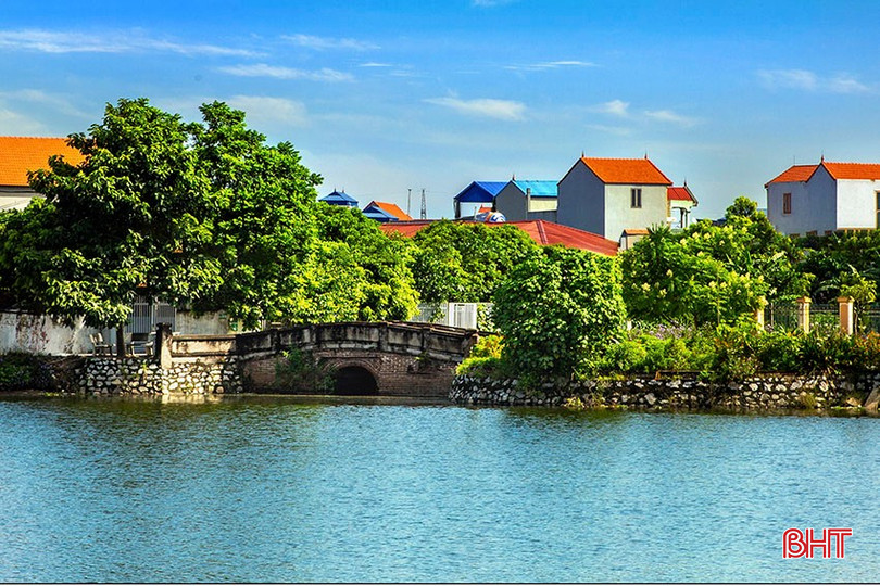 Cầu Văn, nơi gắn bó tuổi thơ của Đại danh y Hải Thượng Lãn Ông Lê Hữu Trác tại xã Liêu Xá (huyện Yên Mỹ, Hưng Yên) ngày nay. bqbht_br_a3.jpg