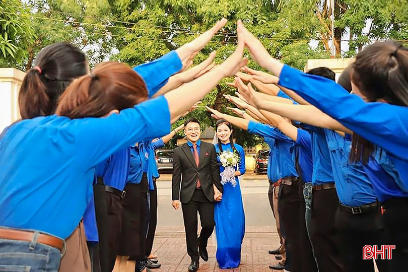 Đám cưới được tổ chức theo mô hình văn minh tiết kiệm của đôi bạn trẻ cán bộ Huyện đoàn Đức Thọ (dịp tháng 5/2024). bqbht_br_a1-7981.jpg