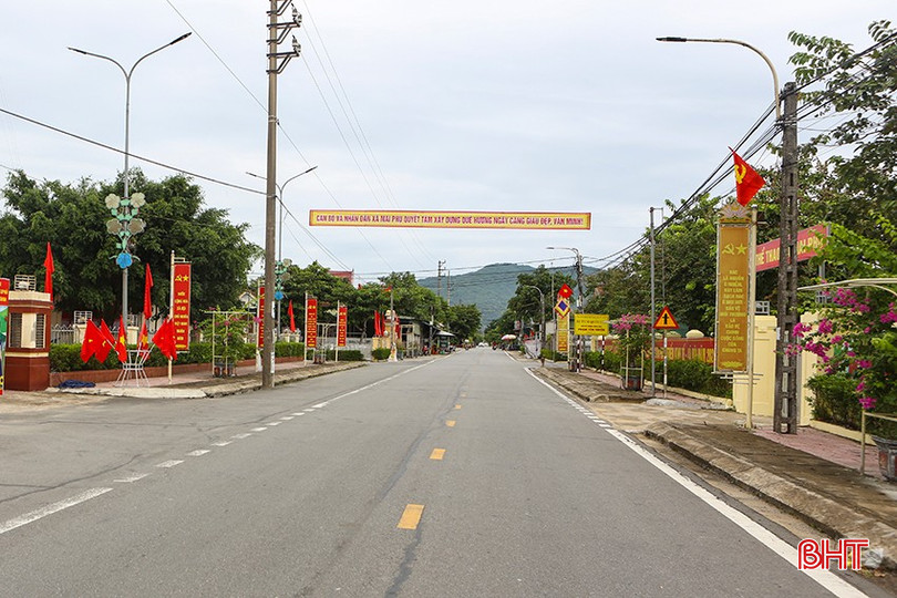 Tuyến đường chính xã NTM kiểu mẫu Mai Phụ (Lộc Hà). a7.jpg