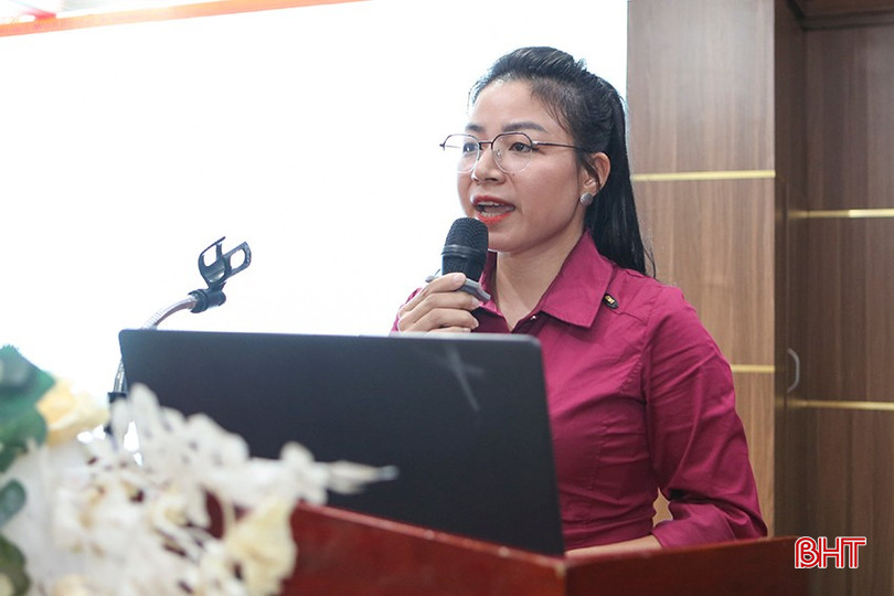 Chị Nguyễn Thị Bích Thuận - Chủ tịch Hội LHPN phường Nam Hồng (TX Hồng Lĩnh) đại diện nhóm mô hình "Chi hội kiểu mẫu": "Cần điều chỉnh một số tiêu chí để đảm bảo phù hợp thực tiễn của một số địa phương". a6-7773.jpg