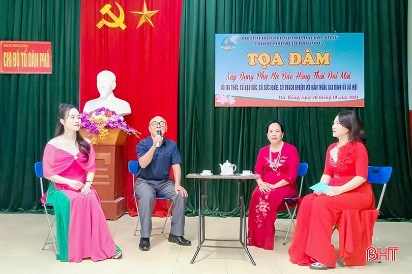 Các cấp hội phụ nữ TX Hồng Lĩnh thường xuyên triển khai các diễn đàn "Xây dựng người phụ nữ trong thời đại mới" phù hợp với bản sắc địa phương. bqbht_br_a3.jpg