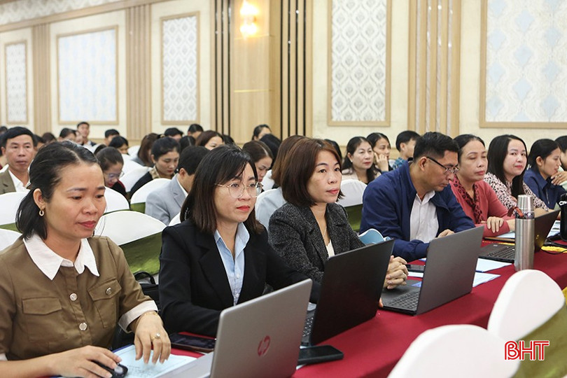 Chương trình tập huấn có sự tham gia của 466 học viên là cán bộ lãnh đạo, phụ trách công tác vì sự tiến bộ của phụ nữ các cấp trên toàn tỉnh. bqbht_br_a4.jpg