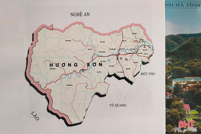 Bản đồ huyện Hương Sơn ngày nay. Ảnh chụp từ cuốn "Địa chí Hương Sơn" xuất bản năm 2015. a2.jpg