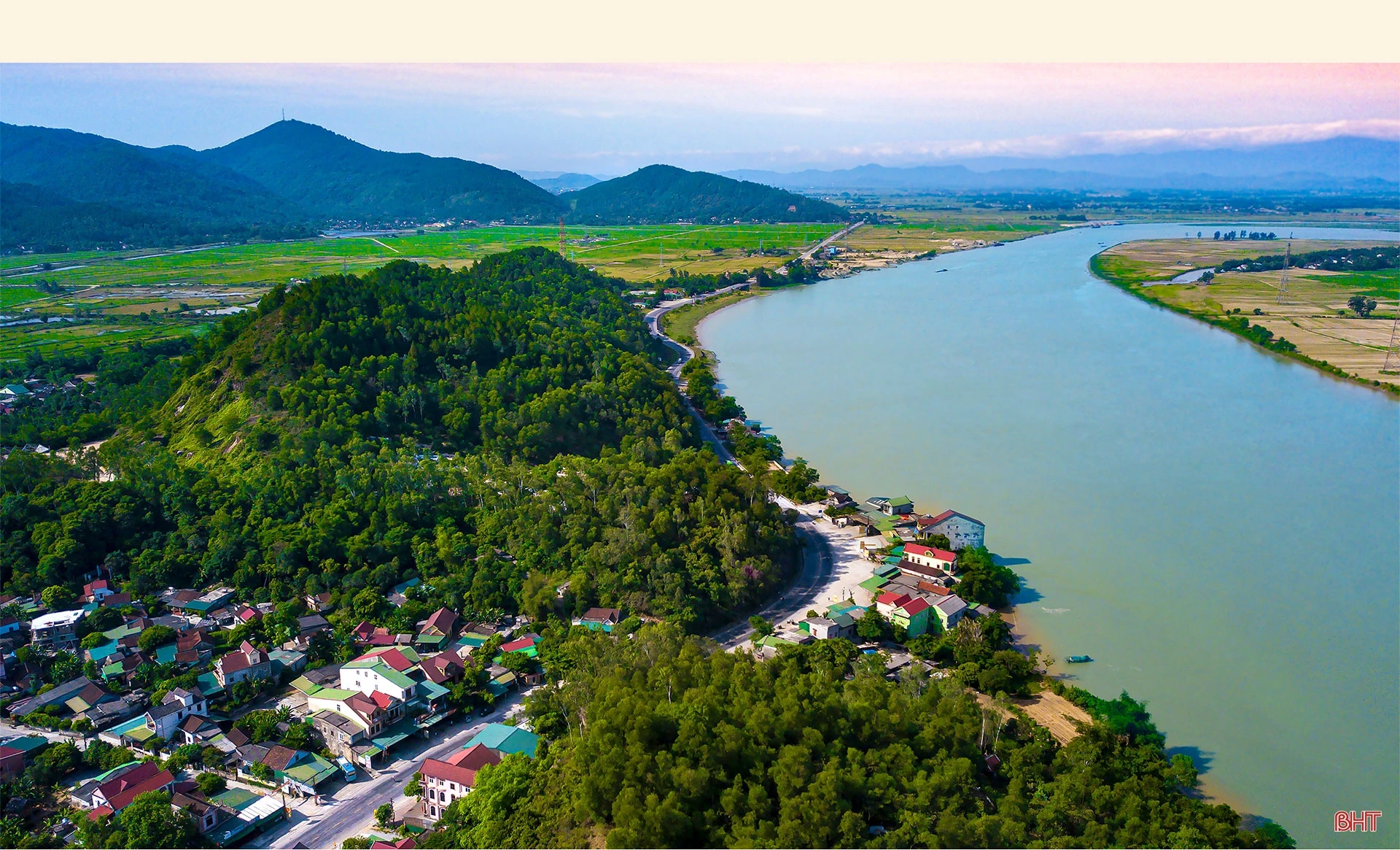 Nhân lên “sức mạnh mềm” văn hóa, khơi dậy khát vọng con người Hà Tĩnh (bài 1): Kho báu vô tận của vùng quê núi Hồng - sông La