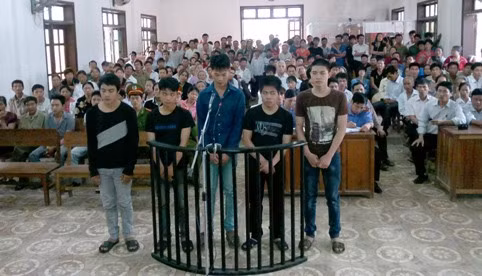 Các bị cáo tại phiên tòa