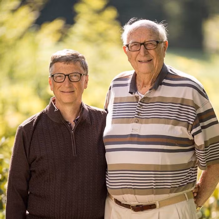 Tỷ phú Bill Gates gây xúc động với bài viết dành cho cha