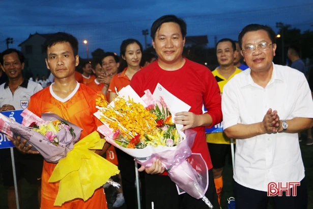 Sở TT&TT đăng quang Giải Bóng đá Cúp Hội Nhà báo Hà Tĩnh