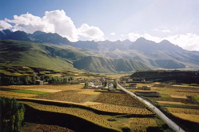 9 quốc gia có độ cao địa hình trung bình đứng đầu thế giới