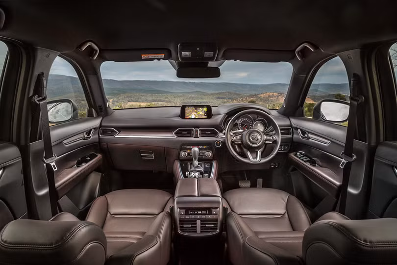 Mazda CX-8 động cơ diesel có giá cao bất ngờ