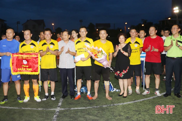 Sở TT&TT đăng quang Giải Bóng đá Cúp Hội Nhà báo Hà Tĩnh