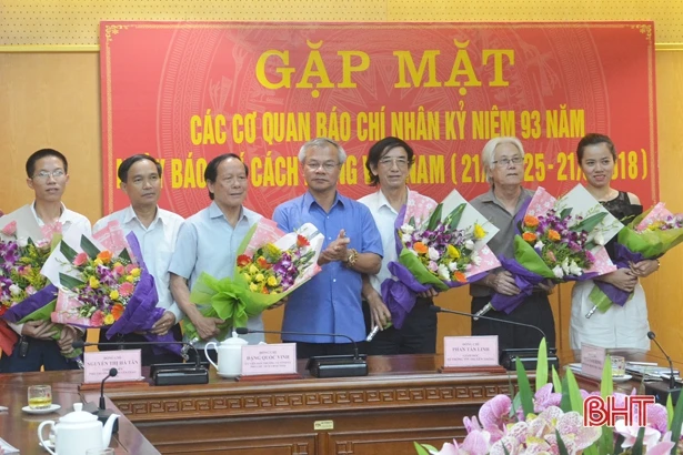 Báo chí tiếp tục đồng hành, góp phần vào sự phát triển của Hà Tĩnh