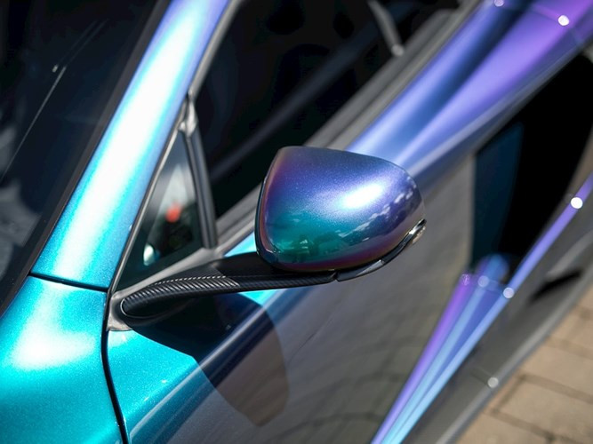 Cận cảnh siêu xe McLaren 675LT Spider có màu sơn trị giá gần 1 tỷ đồng