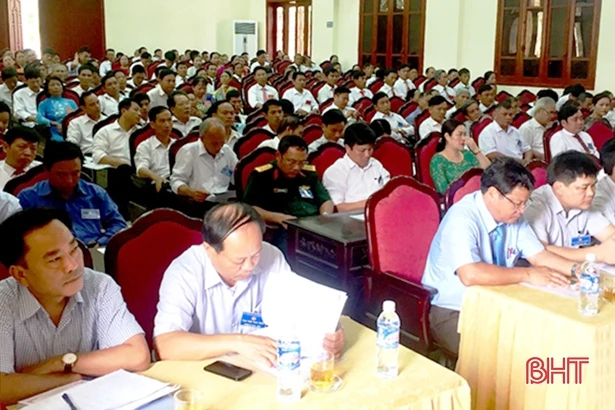 Nông dân Hương Khê đóng góp hơn 169 tỷ đồng xây dựng NTM