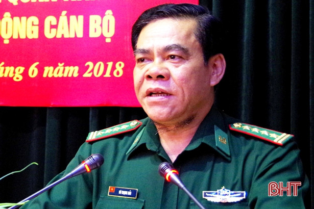 Biên phòng Hà Tĩnh trao quyết định thăng quân hàm, nâng lương, điều động cán bộ