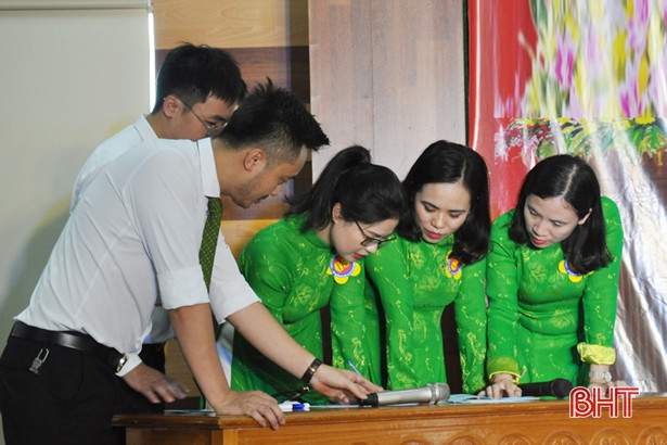 Khối Tài chính - Ngân hàng, Công nghiệp - Xây dựng thi cán bộ kiểm tra cơ sở giỏi
